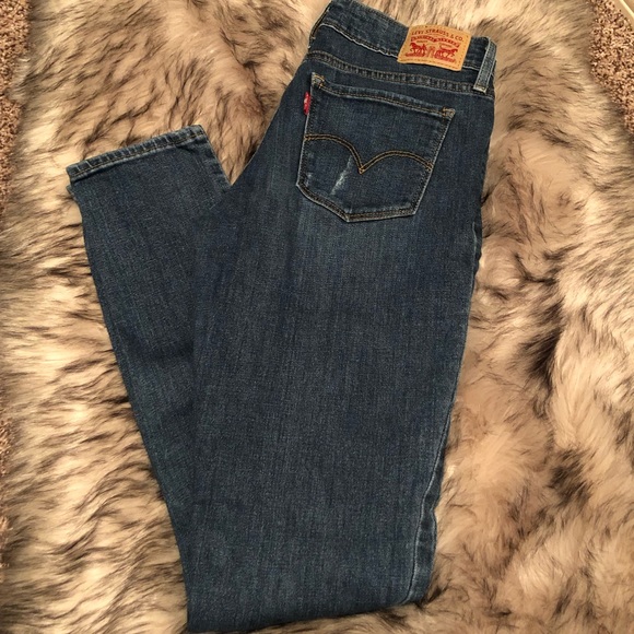 Levi Skinny Jeans - Picture 2 of 2